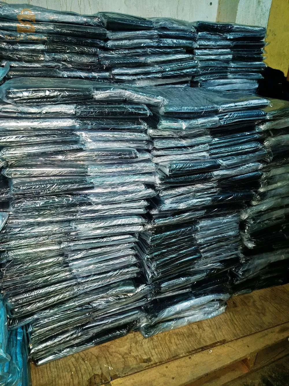 بيع مواد التغليف بالجملة والتجزئة