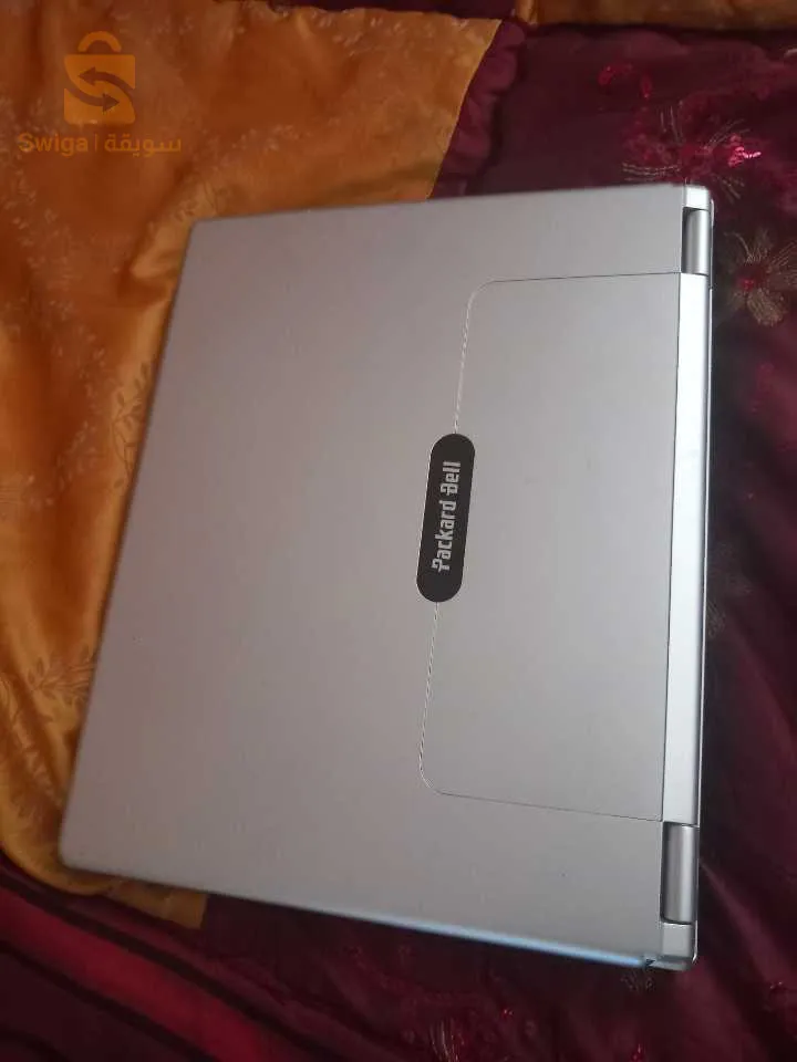 pc للبيع السومة 7500 لي مهتم يعيط فالنيميرو لي راني حاطو