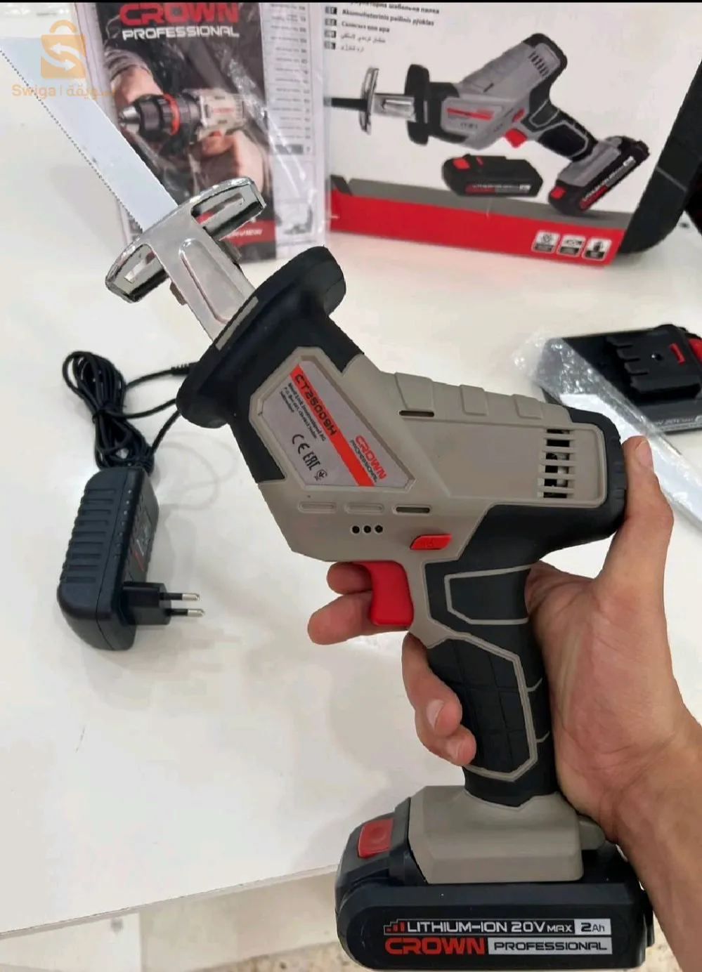 CT25009H Crown  Scie Sabre 20V