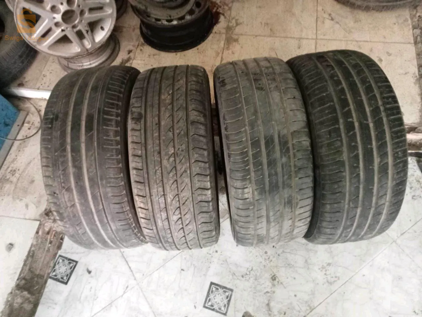 بيع وتصليح العجلات المستعملة و البيع بالجملة