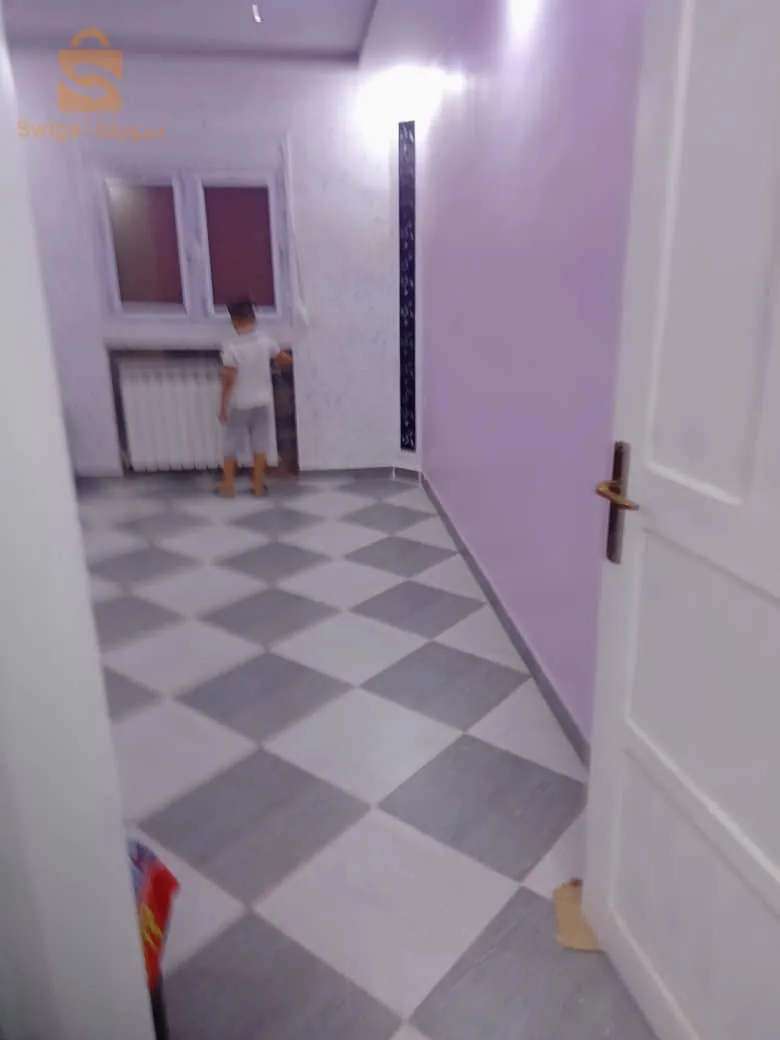 Appartement F2 2 ème étage à Sougueur