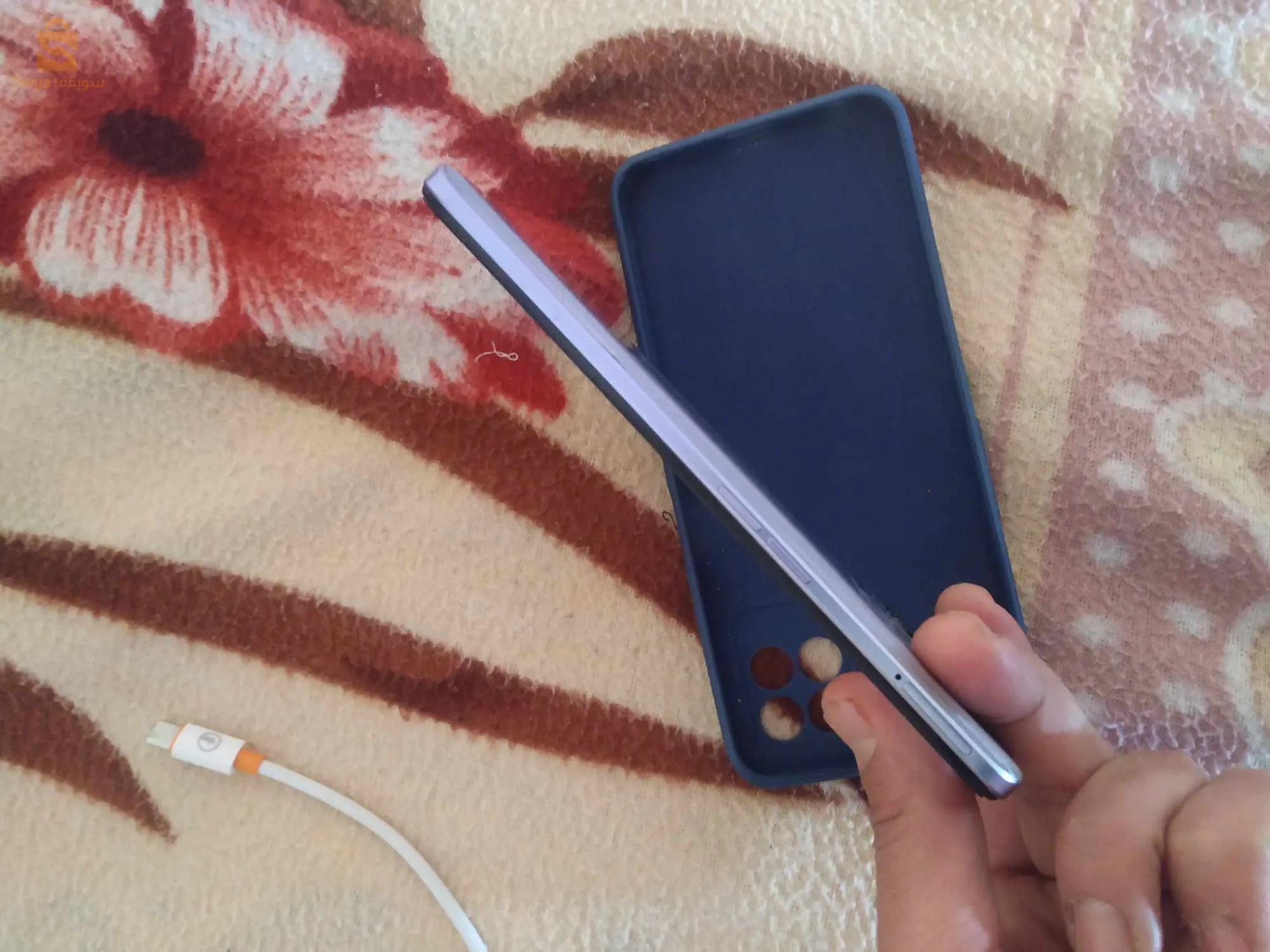 هاتف ريالمي 8i