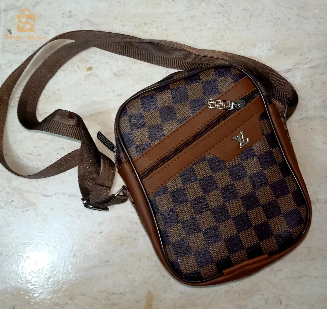 حقيبة يد بجودة فائة