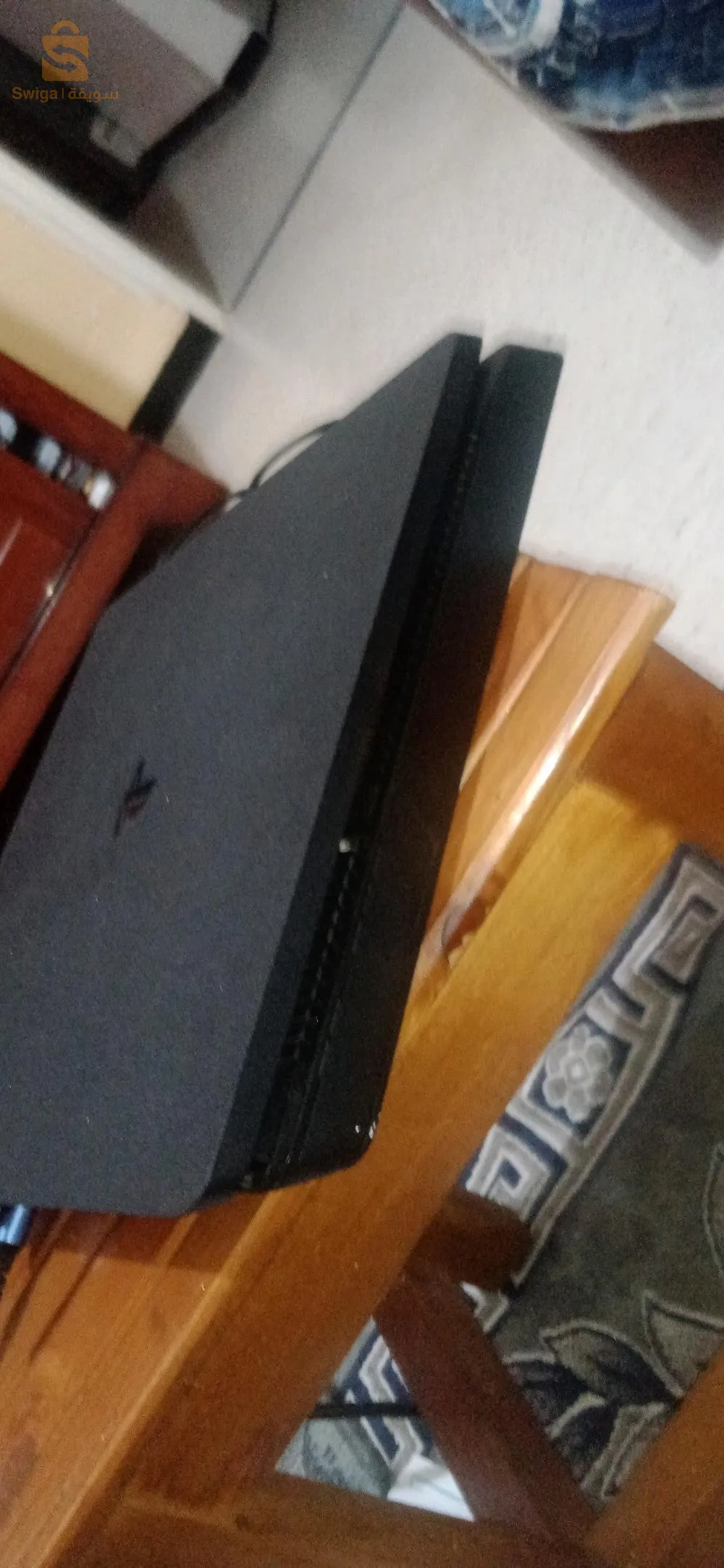 PS4 slim 500gb  version 11.5avec2 manette avec cd GTA 5 et watch dogs 2