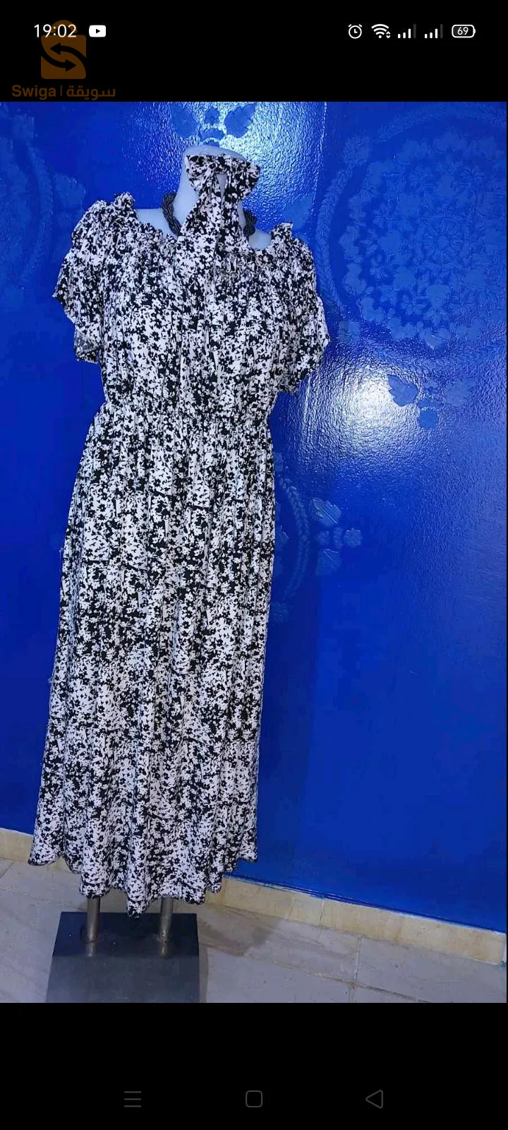 رو ب صيوفي مع اكسسوار الشعر