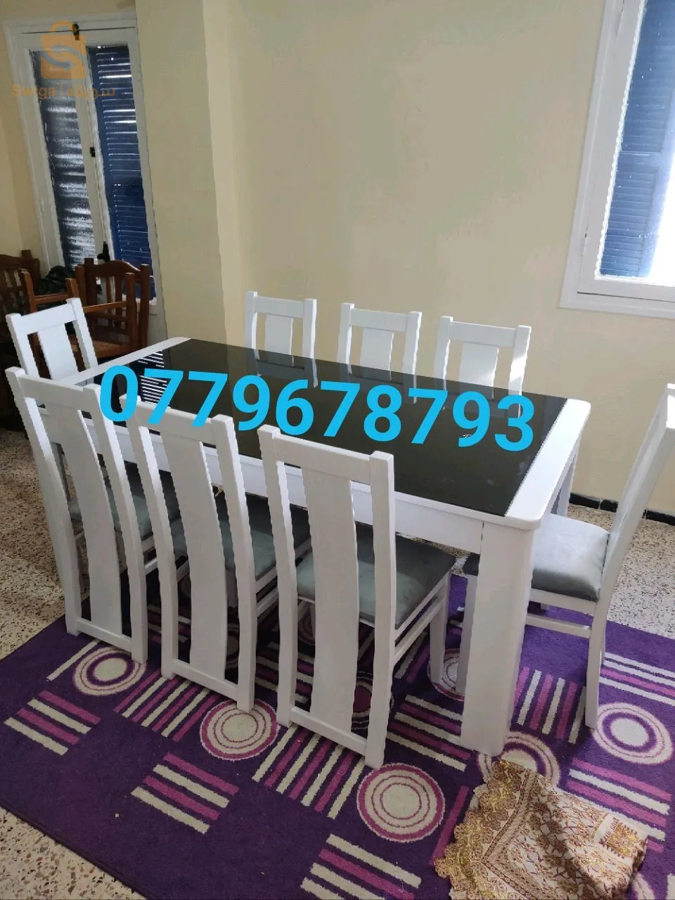 Table salle à manger 8 chaises être produit local En bois hêtre  🤩🤩