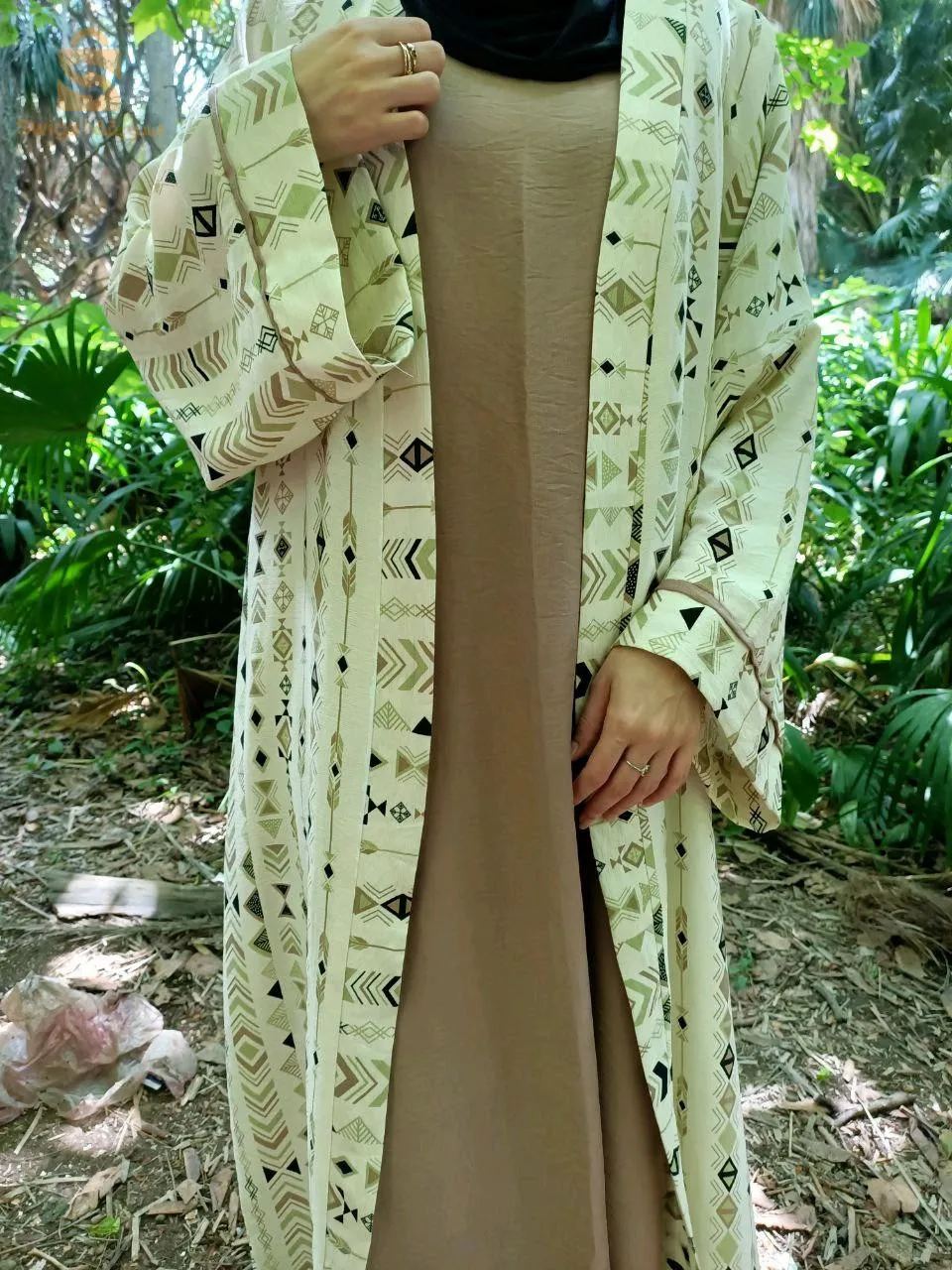 فستان و كيمونو