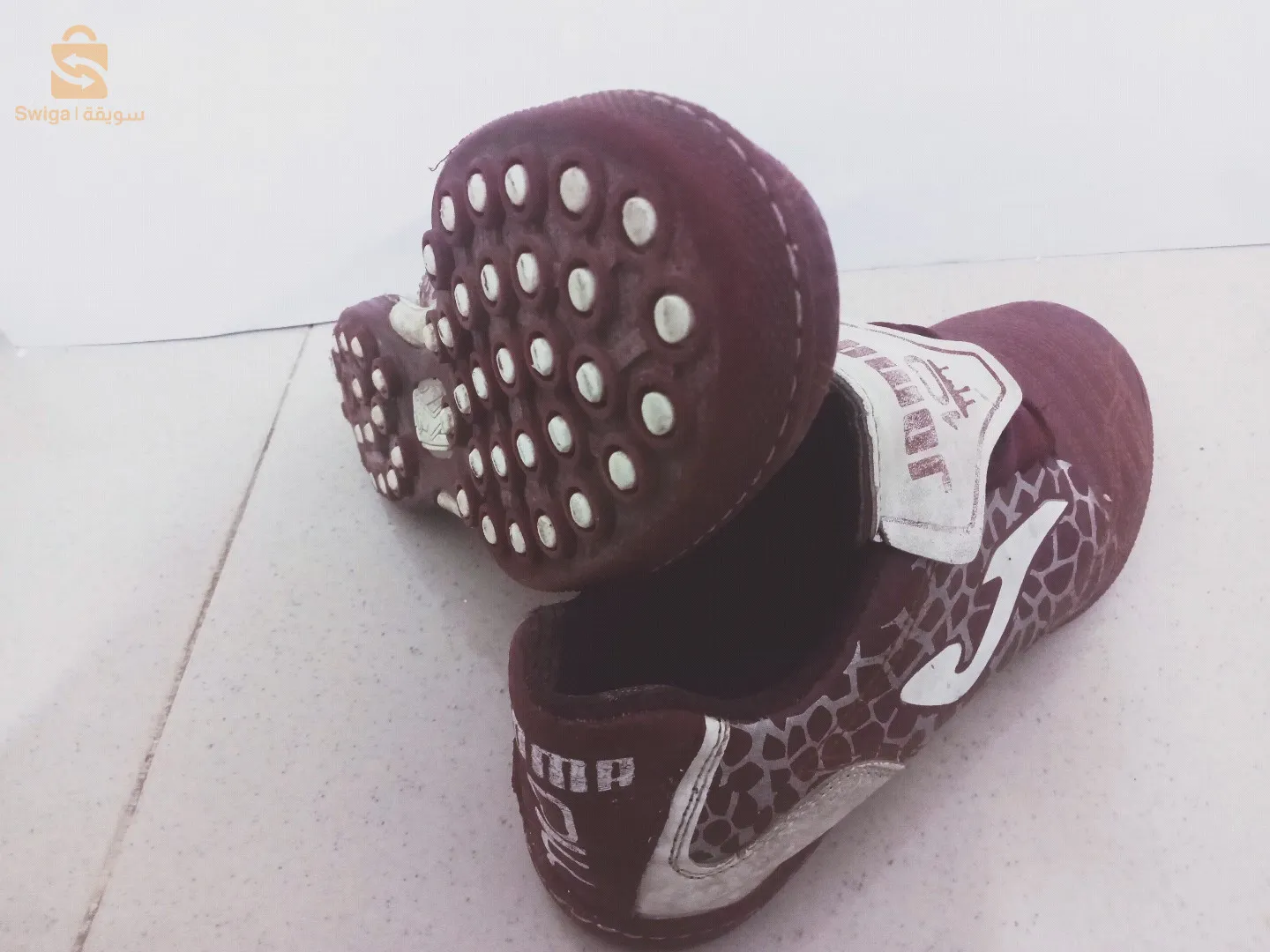 حذاء رياضي مقياس 37