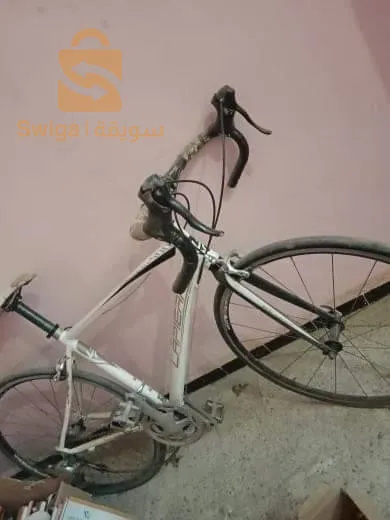 دراجة هوائية رياضية من الحجم الكبير