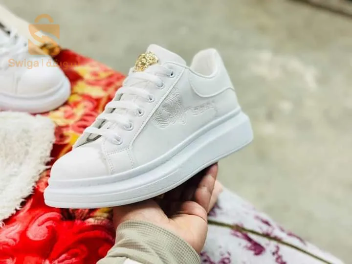 حذاء ذات جودة عالية