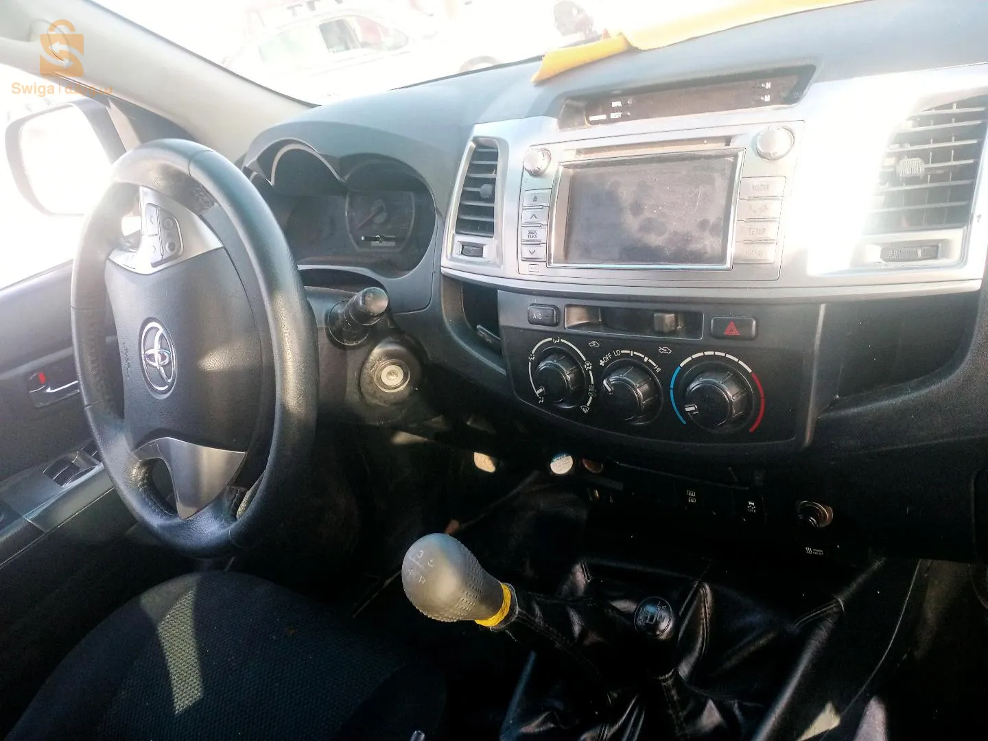 Toyota HILUX européenne double cabine année 2015.