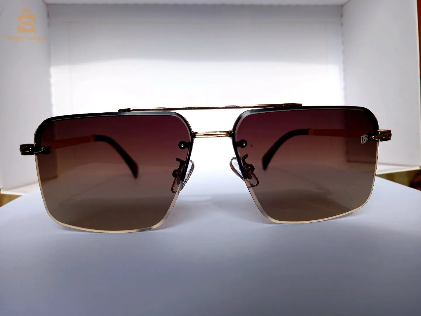 New sunglasses of distinctive quality from the David Beckham brand, in various colors as shown in the pictures