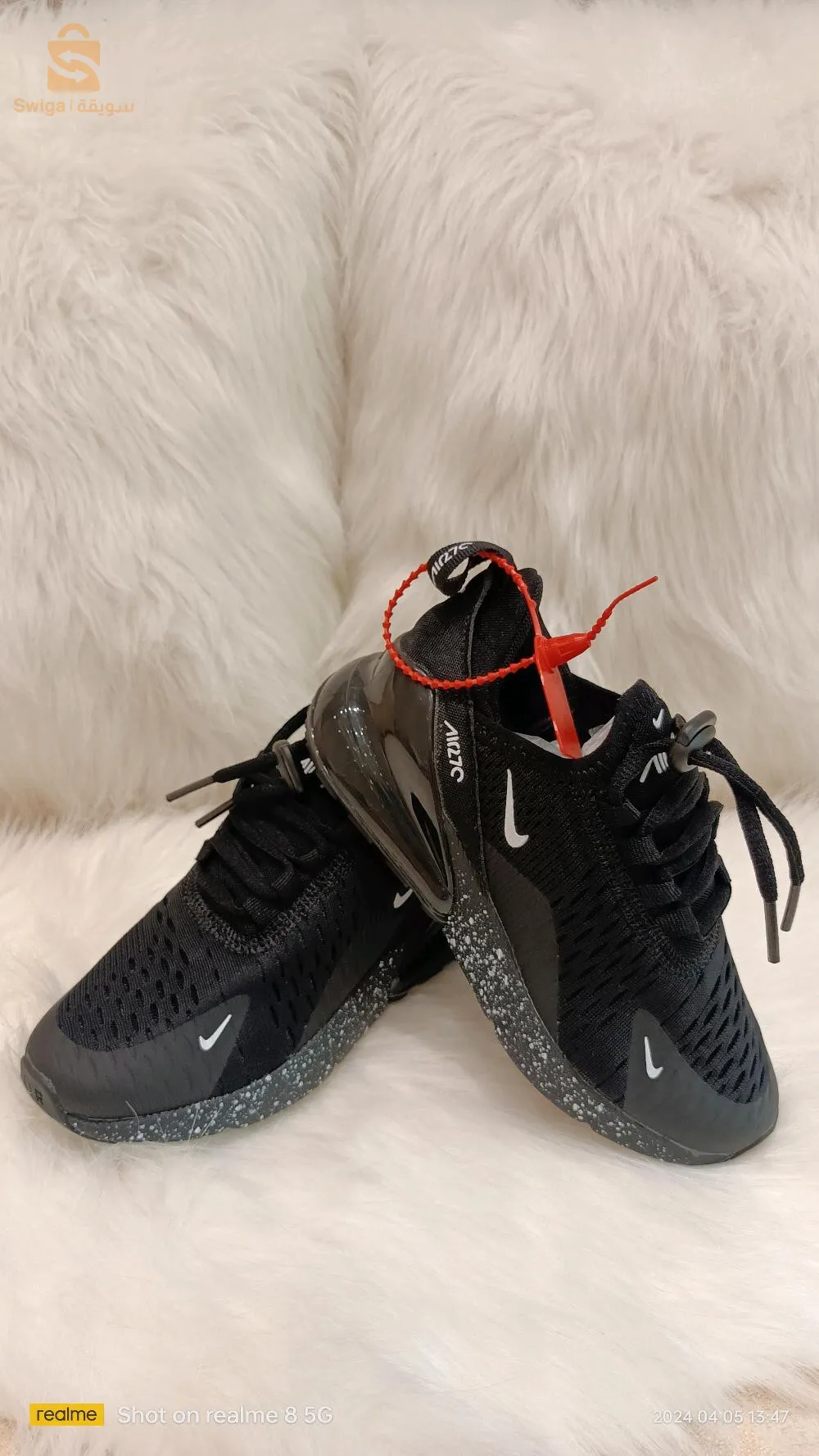 Baskets Nike air good qualité pointure 31