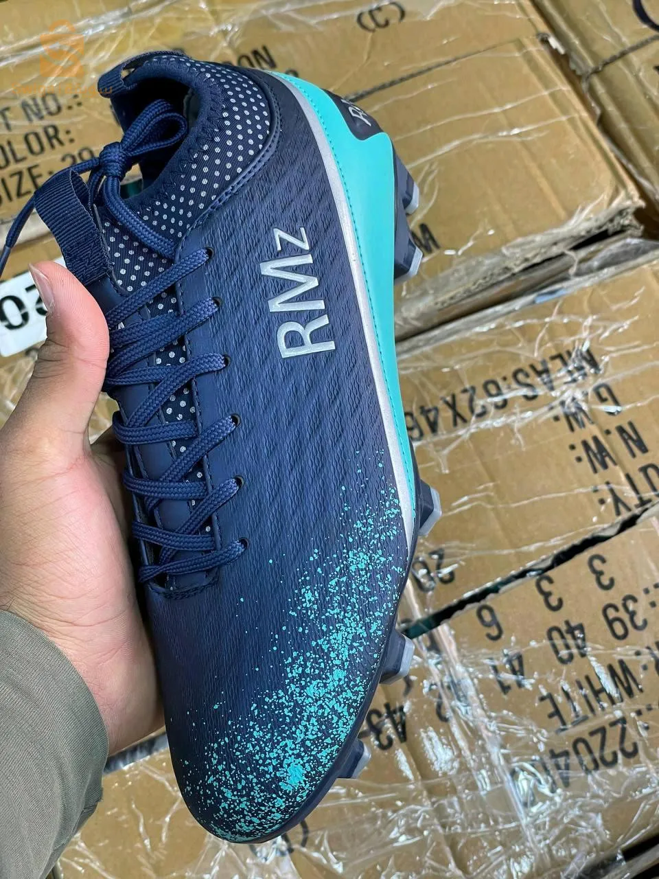 حذاء رياضي crampons RMz Nv model 2