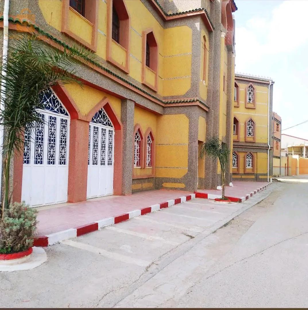 📌بيع قطع أرضية صالحة للبناء🏠 سكنية بإمتياز  بلدية حمادي 0557163985🏞
📌الوثائق: عقدملكية(كتابة عند الموثق) 📗📗💒
وفيها كل متطلبات الحياة ماء💧، كهرباء⚡️، غاز  قريبة جدا من المدرسة الابتدائية🏫 والمسجد🕌
السعر الار390مليون للار 390مليون للار  قابل للتفاوض 
المساحات المتوفرة حسب الطلب🌷 100،م 120م 130م 140م 150م  متر مربع فما فوق، 🏡 🏛💒🏠💒🏡
للاستفسار اكثر اتصلوا بنا على الارقام التالي0775851159