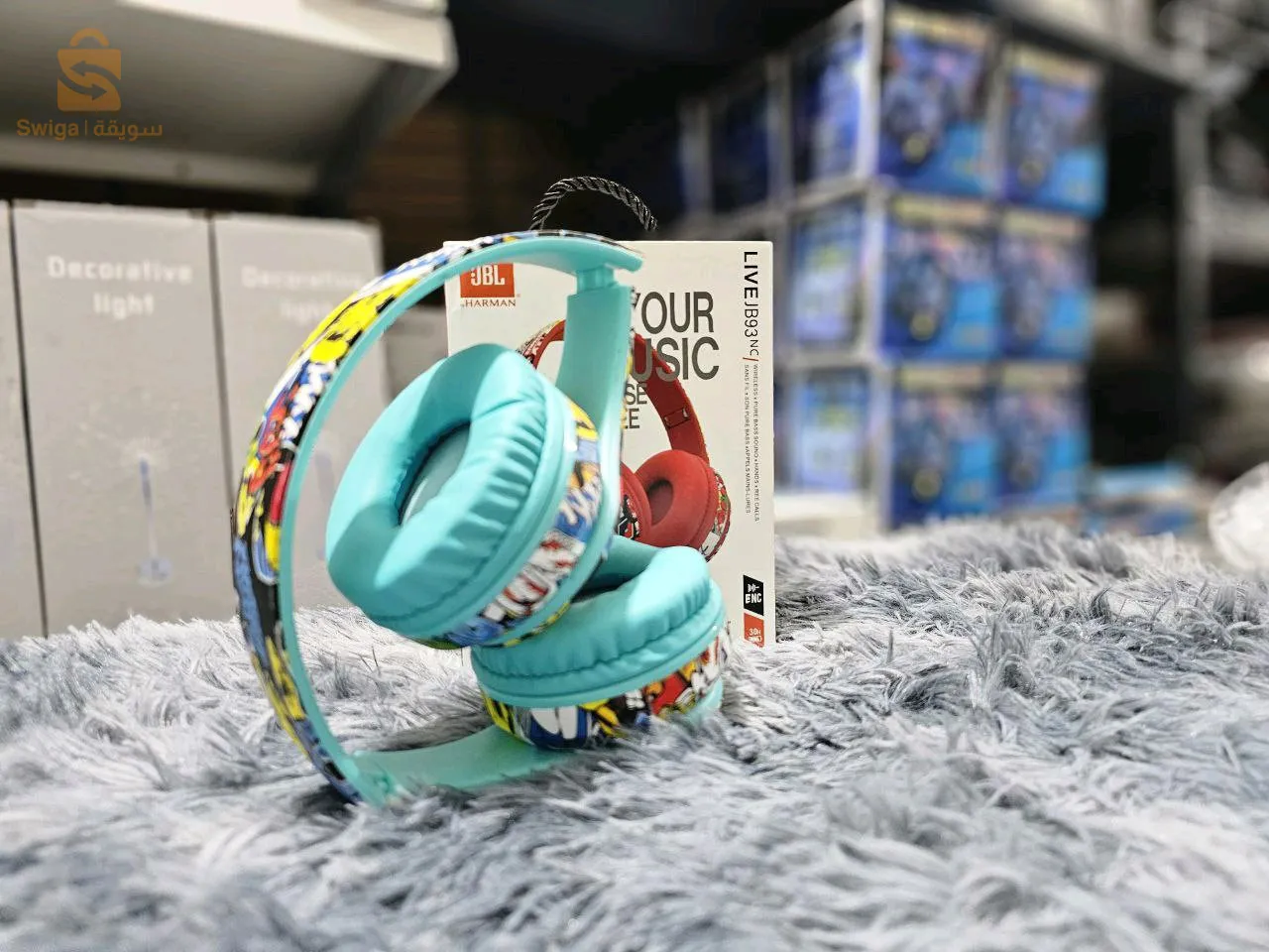 JBL Graffiti Pure Bass jb93 wireless headphones