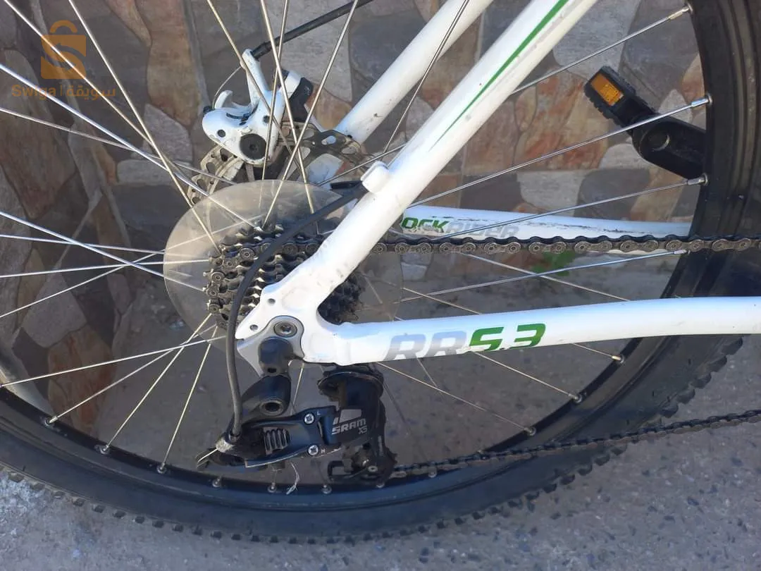 vélo Rockrider 5.3 taille L  26