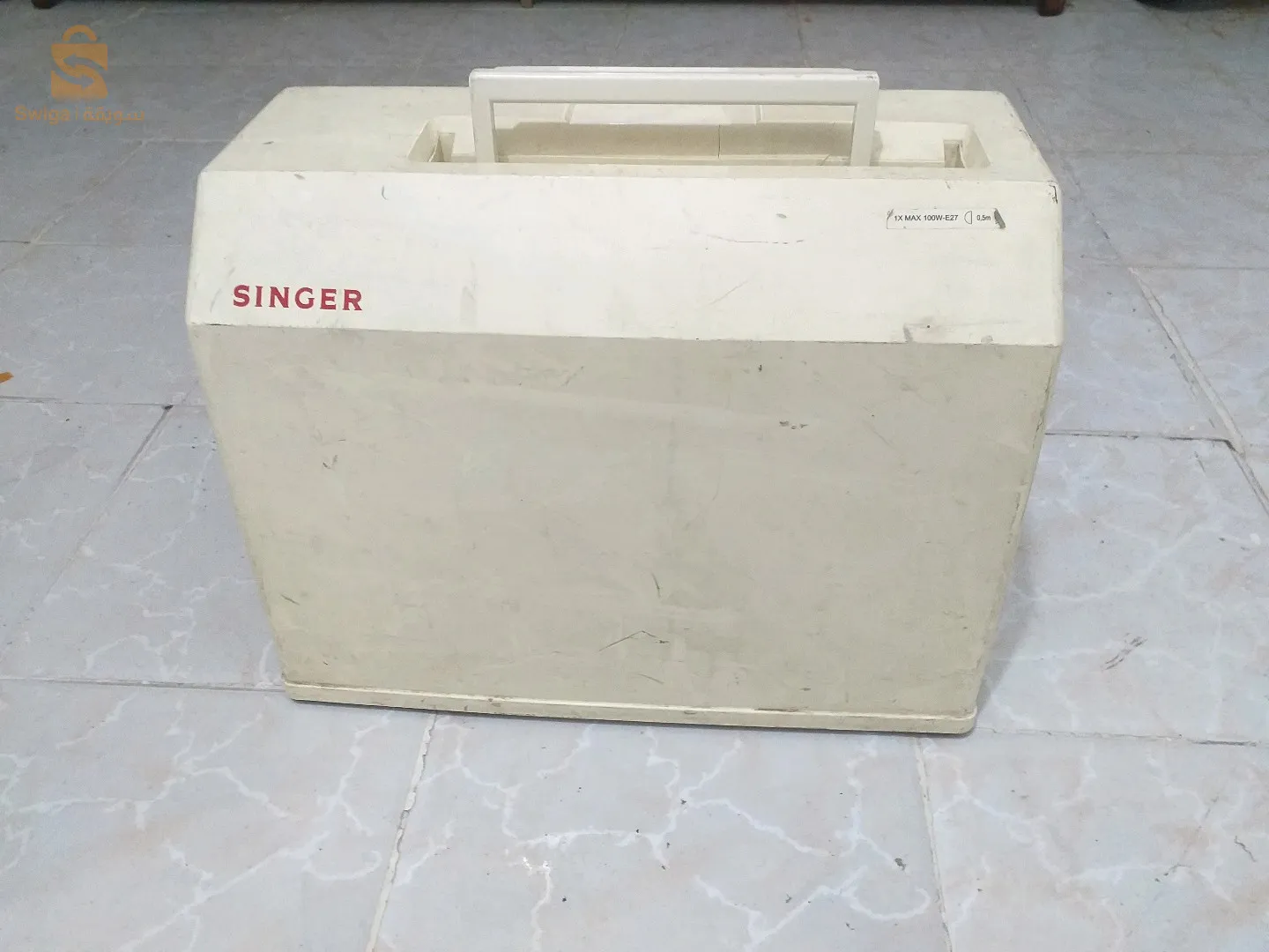 آلة خياطة "SINGER"
