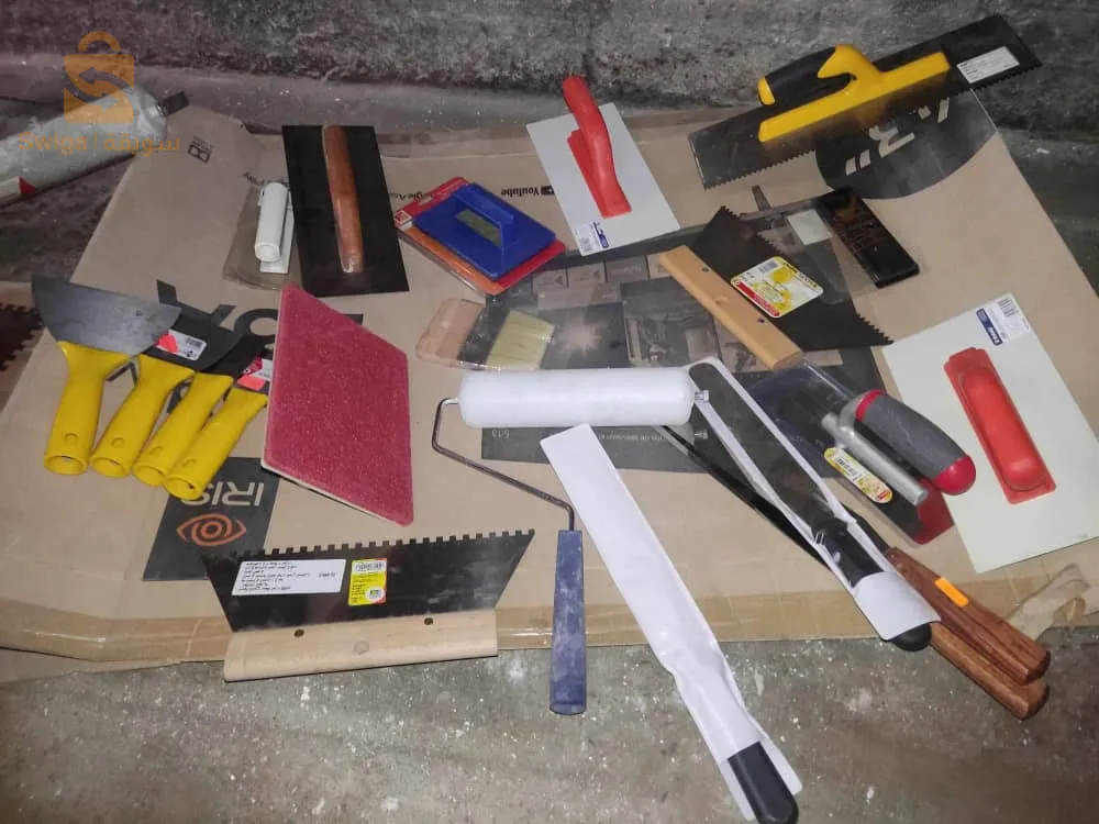 Work tools for blackplate craftsmen have never been used before and also the wood cutting machine is in very good condition