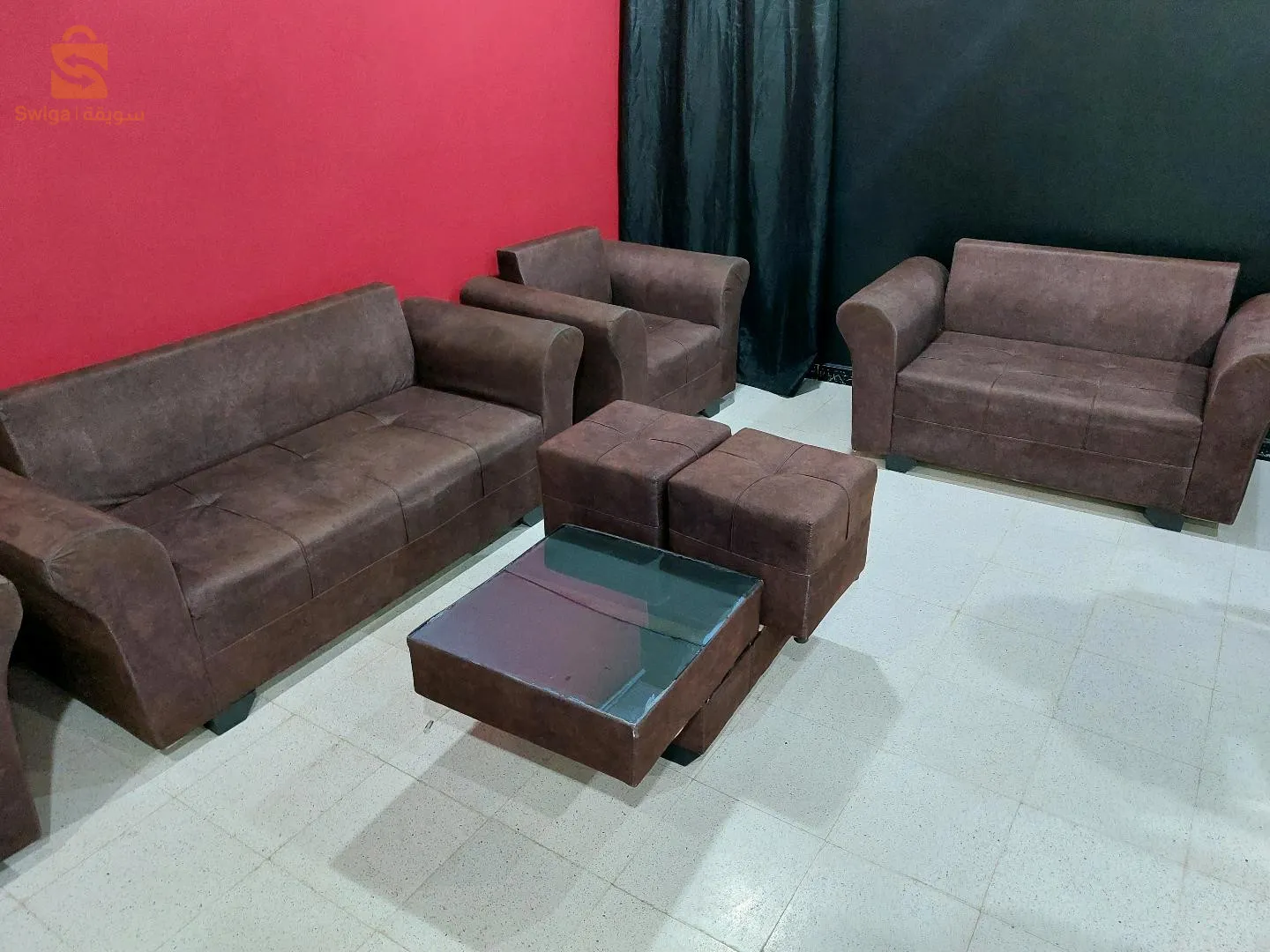 salon 7 place + deux chaises +table