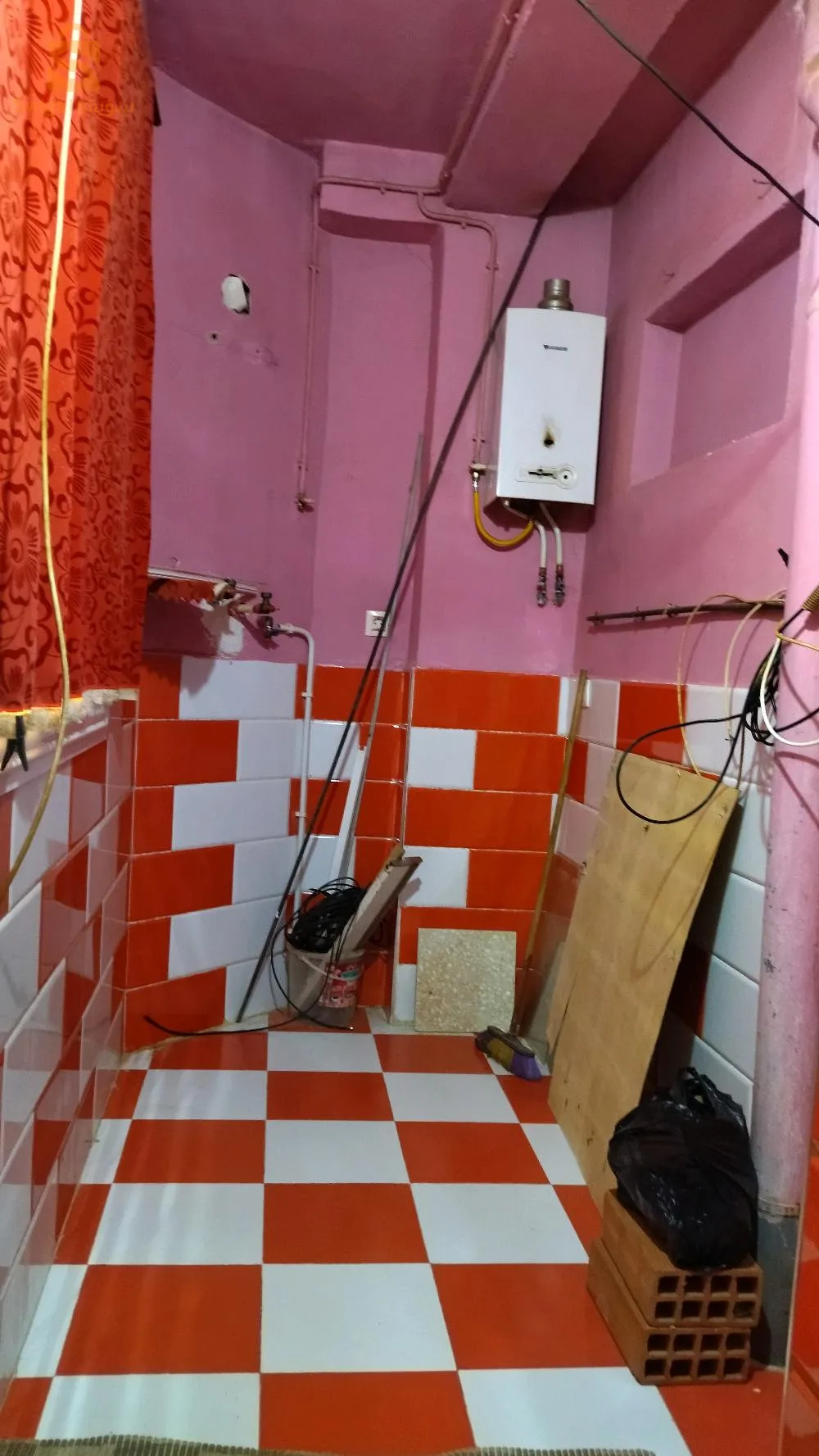 F4 rez de chaussée à Sougueur