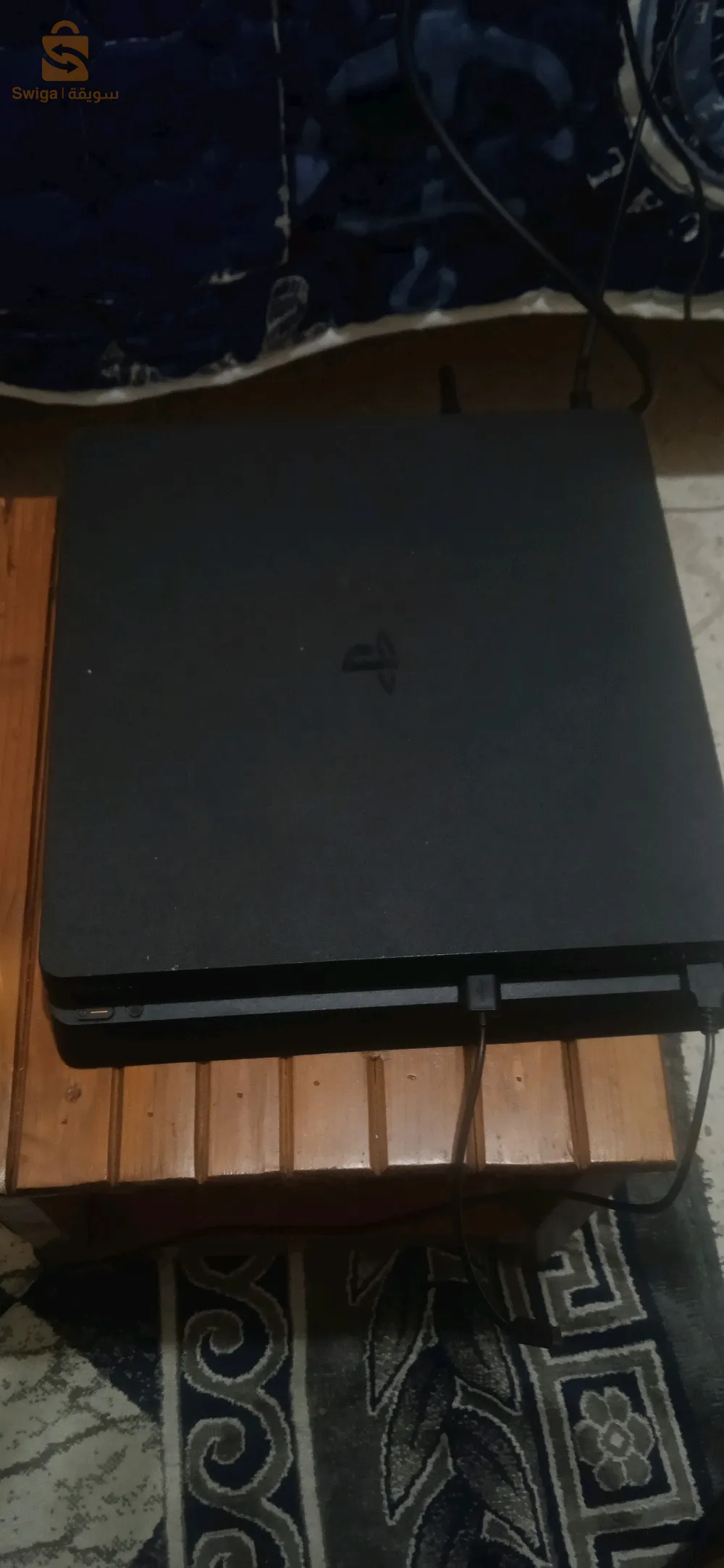 PS4 slim 500gb  version 11.5avec2 manette avec cd GTA 5 et watch dogs 2