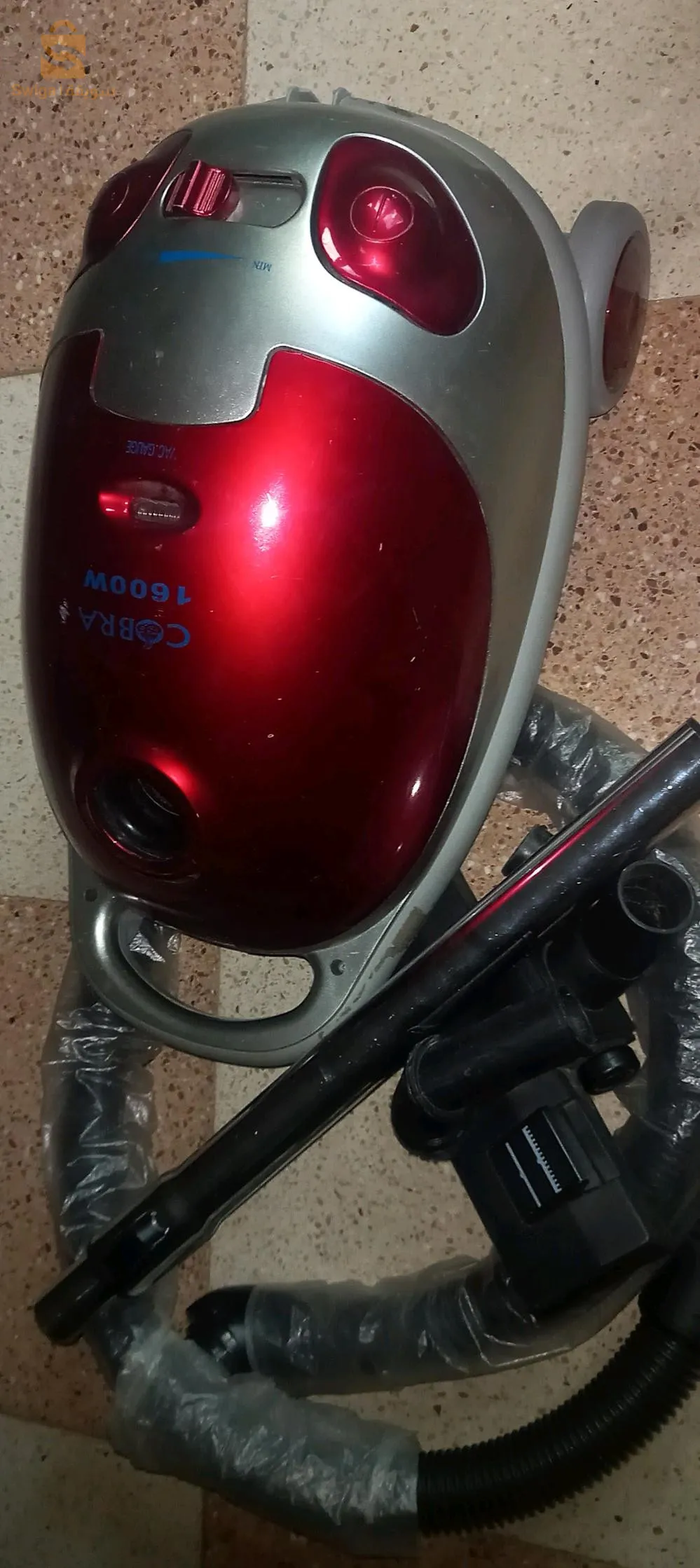 مكنسة كهربائية