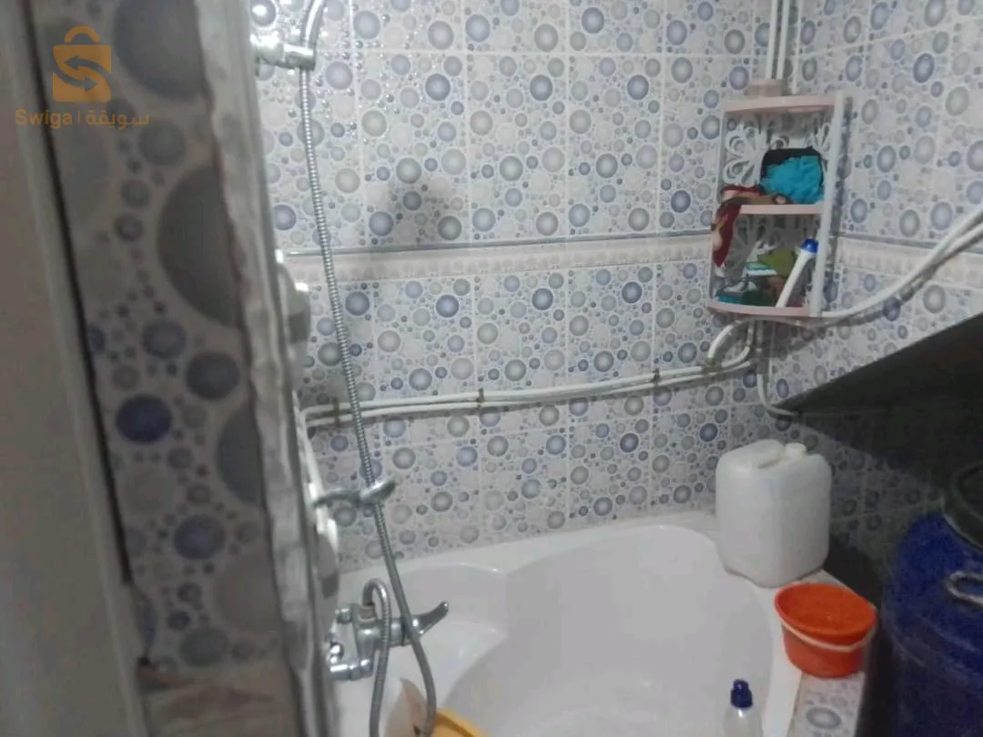 شتمة بالقرب من محطة الحافلات