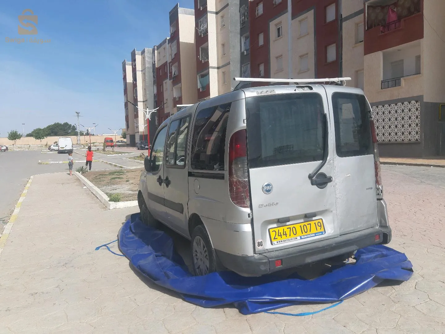 voiture accident à coûte droites