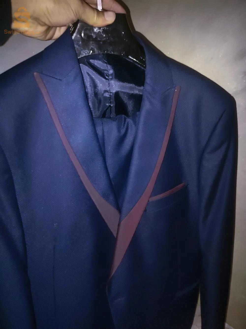 كوستيم للبيع