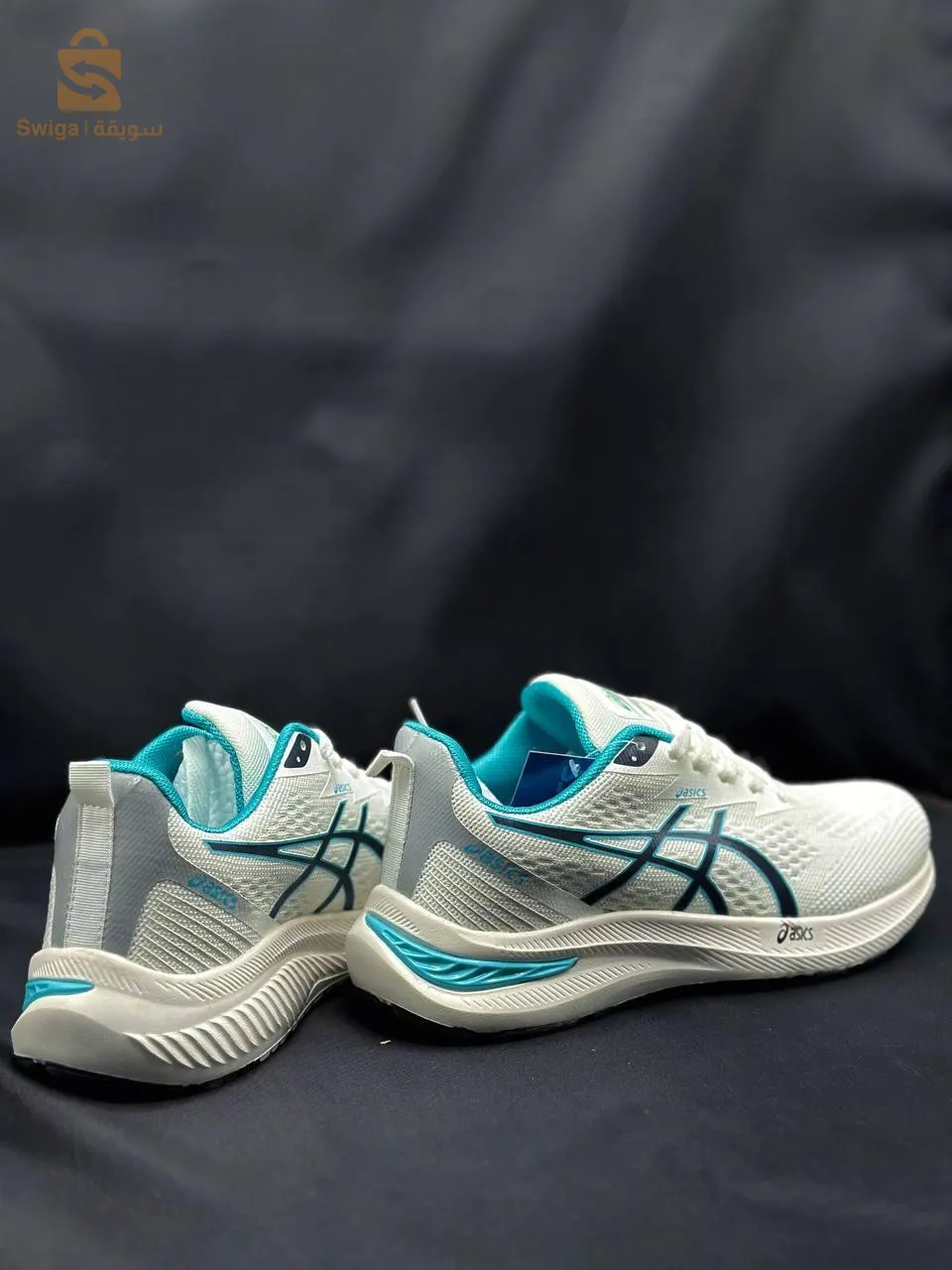 حذاء رياضي للنساء ASICS
