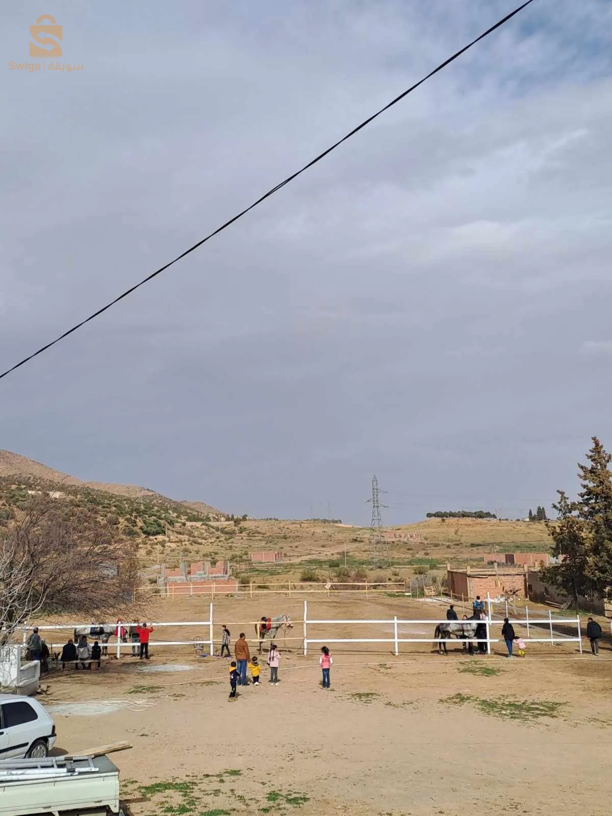 فليكون في علم كافه الملمين بما يتعلق بالفروسيه بجميع زوايا ان نادي الجوهره فاتح ابوابه للمنخرطين لكافه الاعمار والفئات ولكل ما يتعلق وله اهميه بالفروسيه نرحب بكافه الضيوف