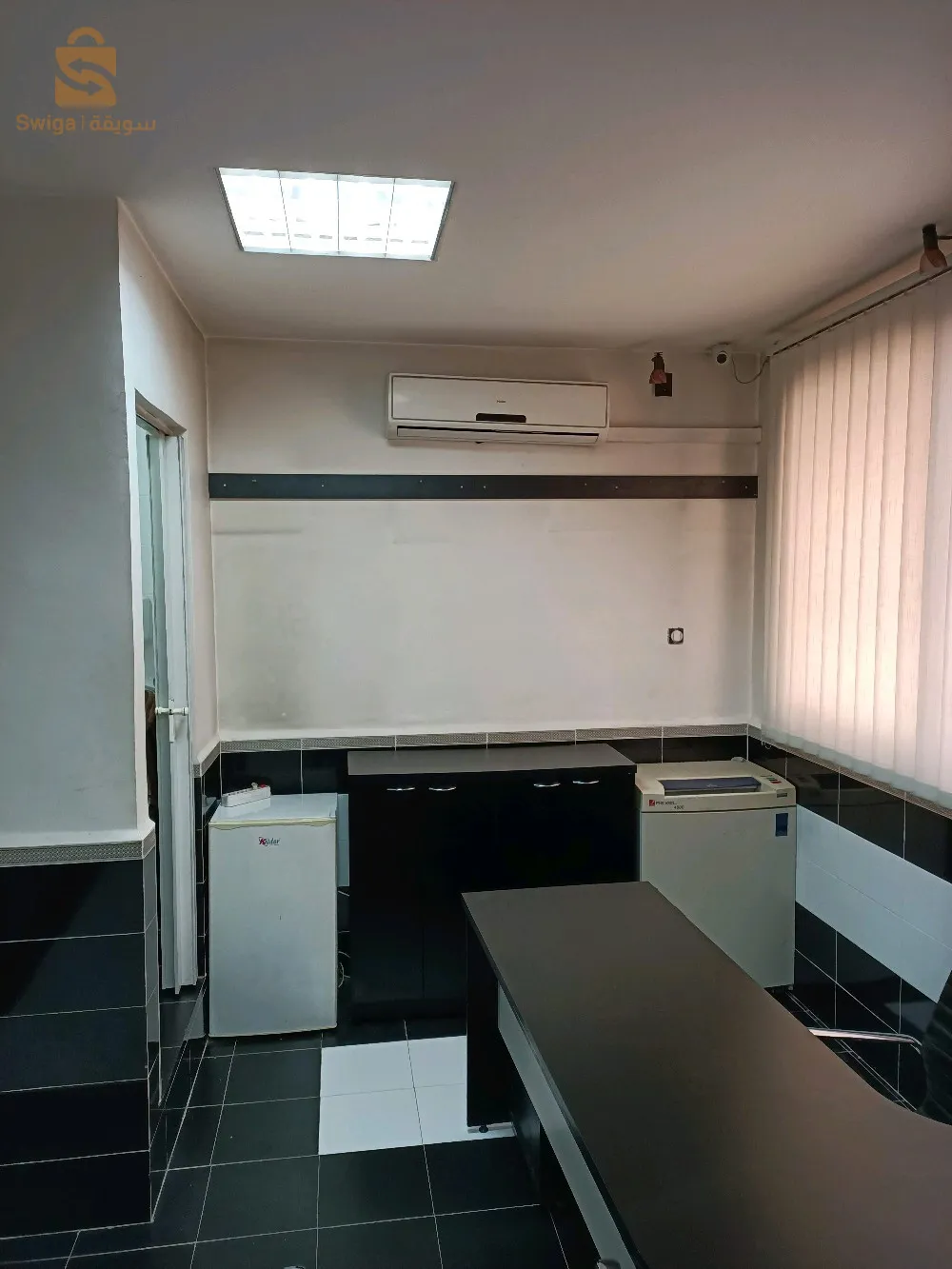 location local commercial à Mont d'or elbiar