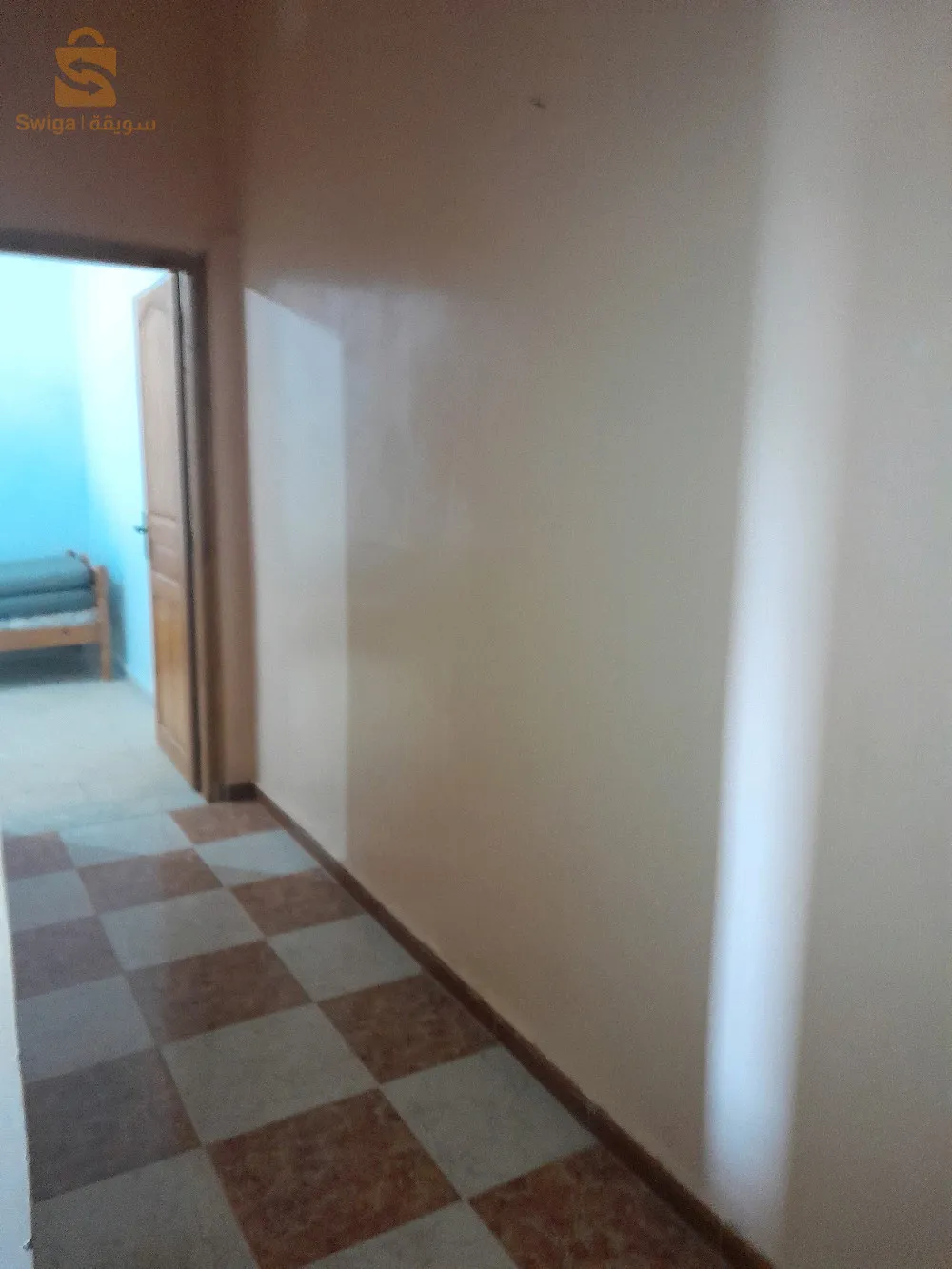 la source korso à proximité de la plage