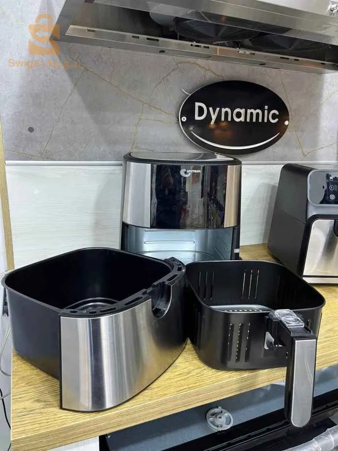 المقلاة الهوائية الذكية ذات الحجم العائليXL, هي مزيج ذكي من الفرن الحراري

حجم عائلي سعة 8 لتر وشاشة حديثة

تقوم بالطهي بدون الزيت ومضاره

تسخن يسرغة مع درجة حرارة تصل الى 200 درجة مئوية مما يضمن طهيا سريعا ومتساويا

بنة لاتقوم في بفضل تقنية الطهي الفرنسية المدمجة في المقلاة

نطيب بيها واش حبيت

البطاطا فريت

الدجاج الصدر و افخاذ واجنحة

واللحم و المرقاز

مختلف انواع السمك و السردين

المخبوزات والكعك

تقدر تطيب في الوقت واحد بفضل وجود فرنين