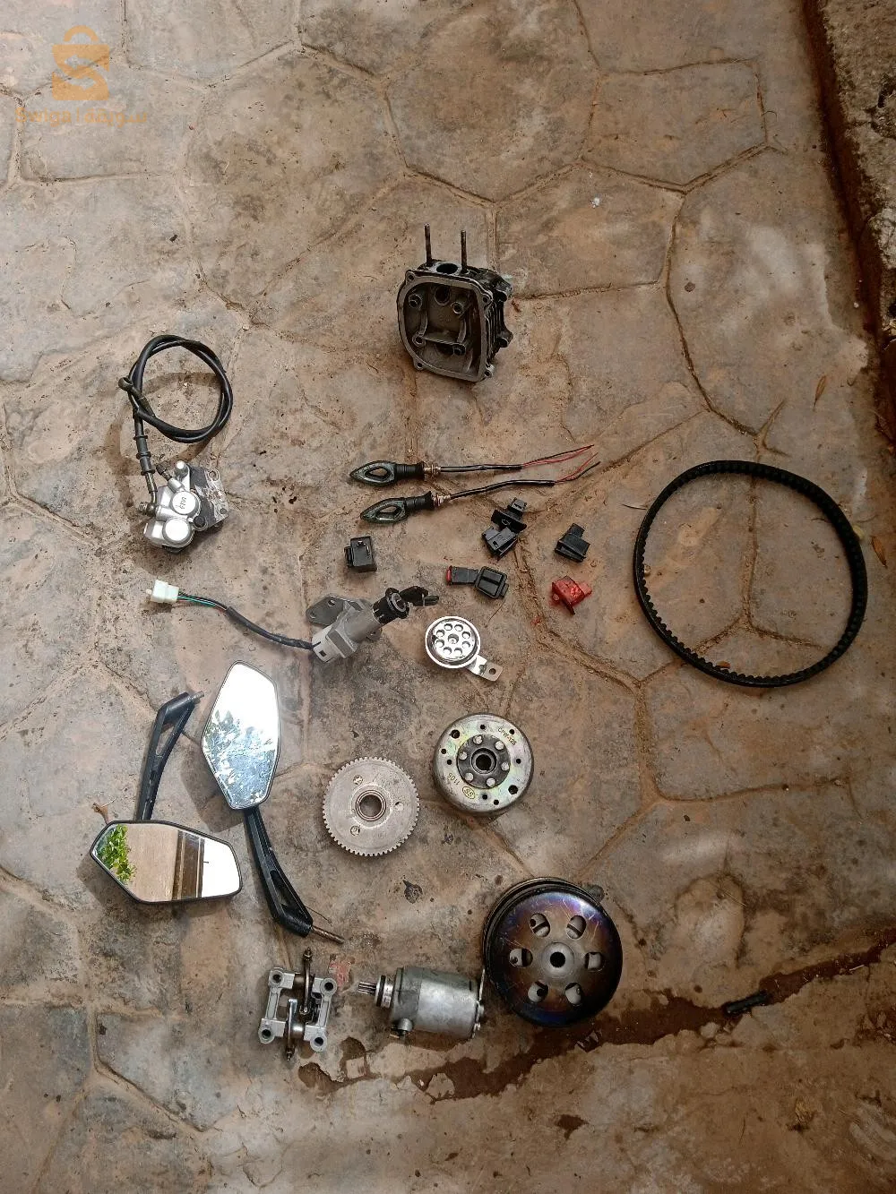 قطع غيار دراجة نارية