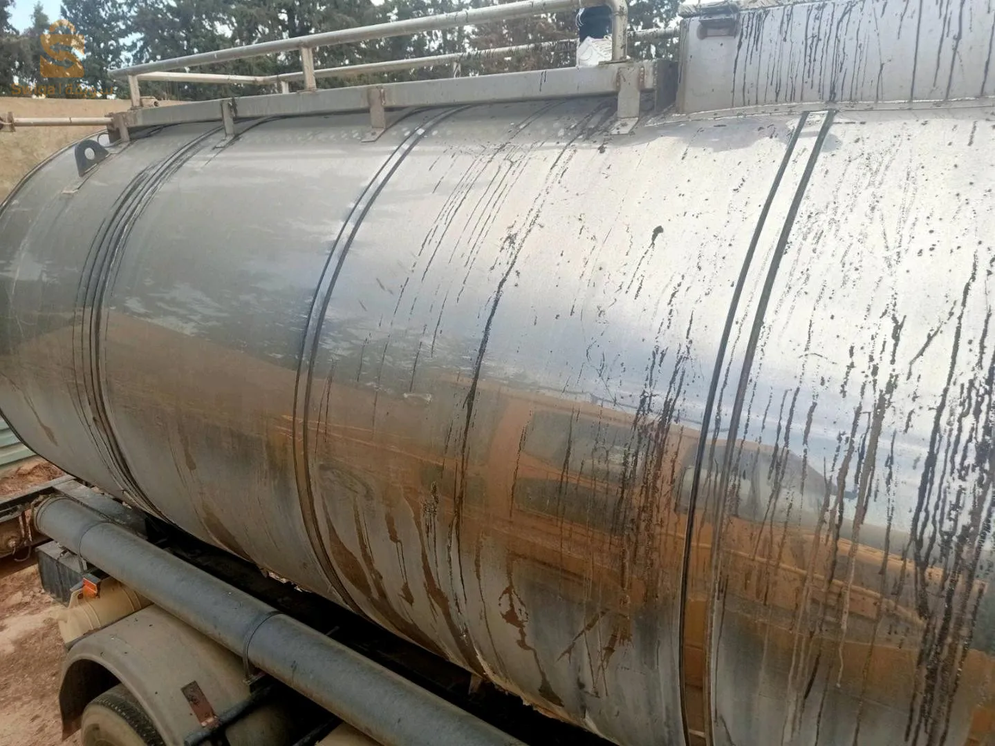 مقطورة نقل الزفت