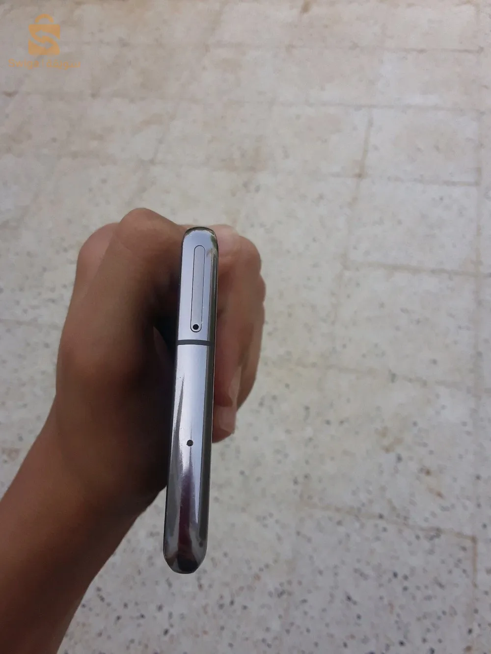 هاتف للبيع