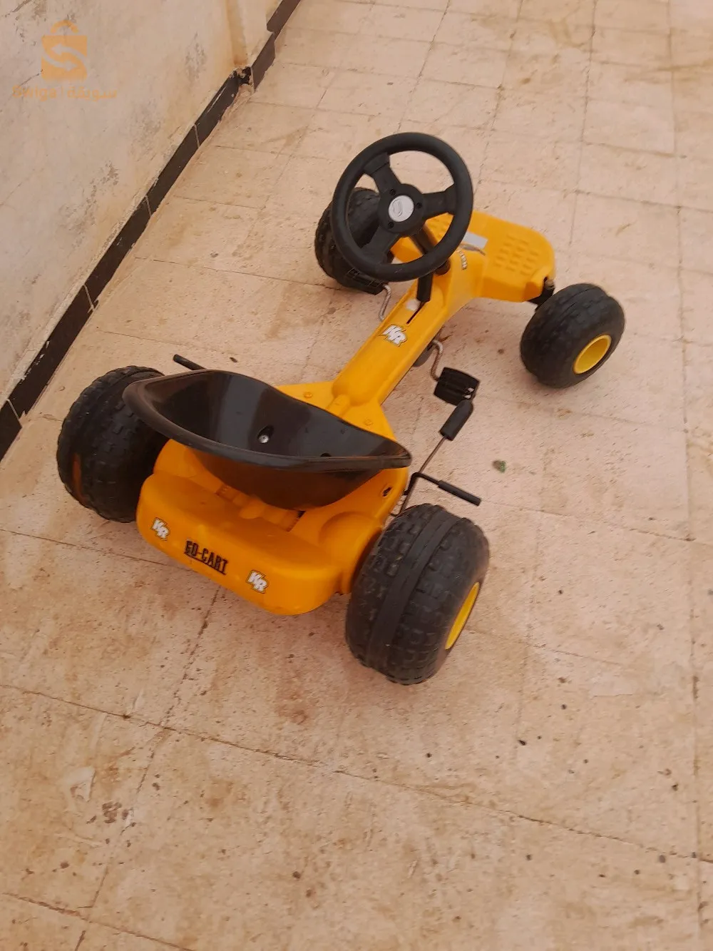 Scooter 3 roule + petite voiture très bonne état venu à London