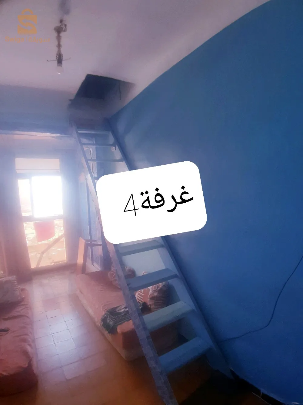 شقة طابق 4 و اخير  منظر رائع يطل على المدينة و البحر و الميناء  جورة ممتازة  توفى كل ملتزمات  المعيشة  و 
Parking امام العمارة