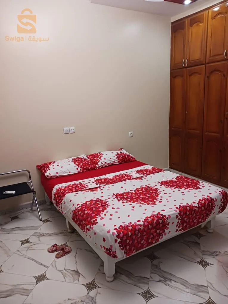 شقق مجهزة للكراء بشايب راسو مرسى بن مهيدي تبعد عن البحر حوالي 4.5كم.