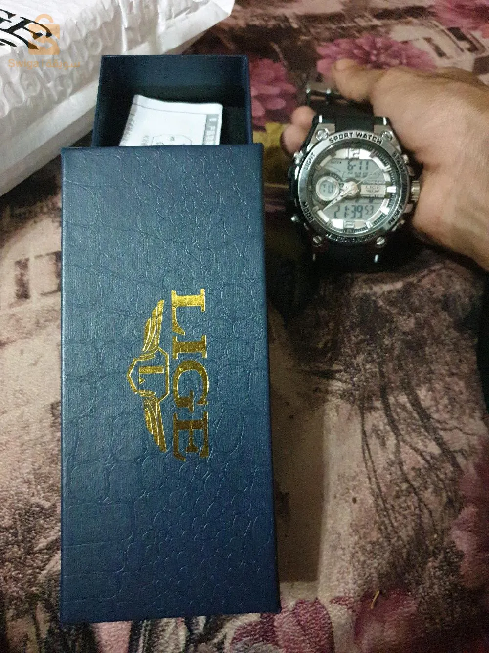 ساعة ذكية في باطة ديالها مع كاتالوغ تاعها مهتم يجيني ٨اص ولا يعيطيلي بالنيميرو