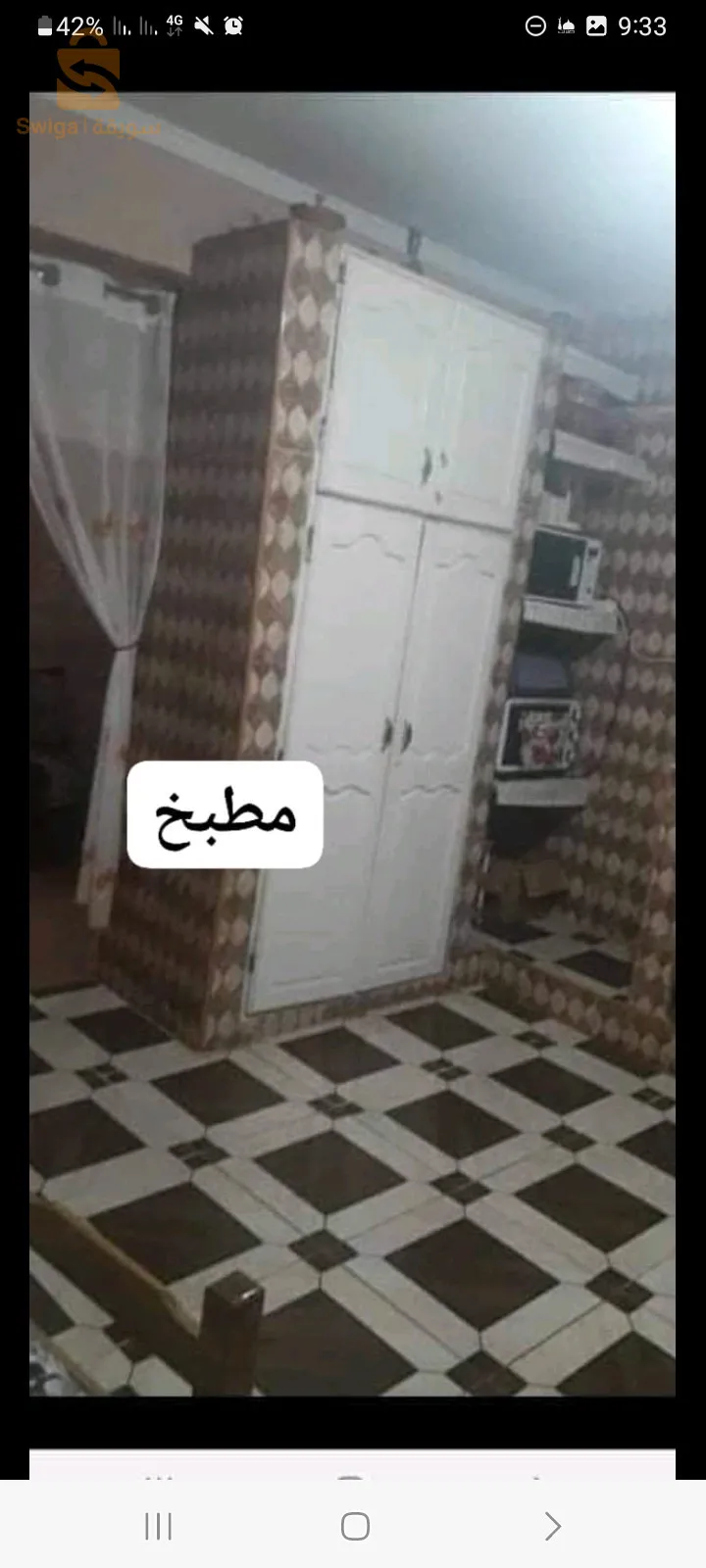 حوش فالحاسي حي بوعمامة وهران  فيه قراج و 2 شنابر و أوول و كوزينة وصالة و حوش و دوش وتوالات
