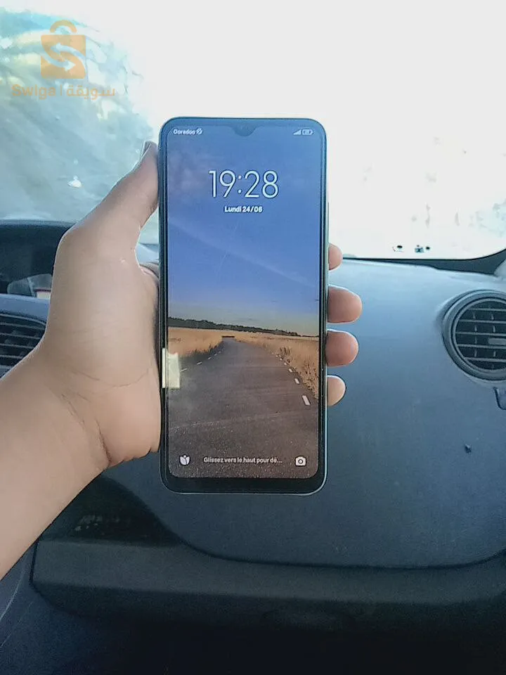 poco c40 
4/64