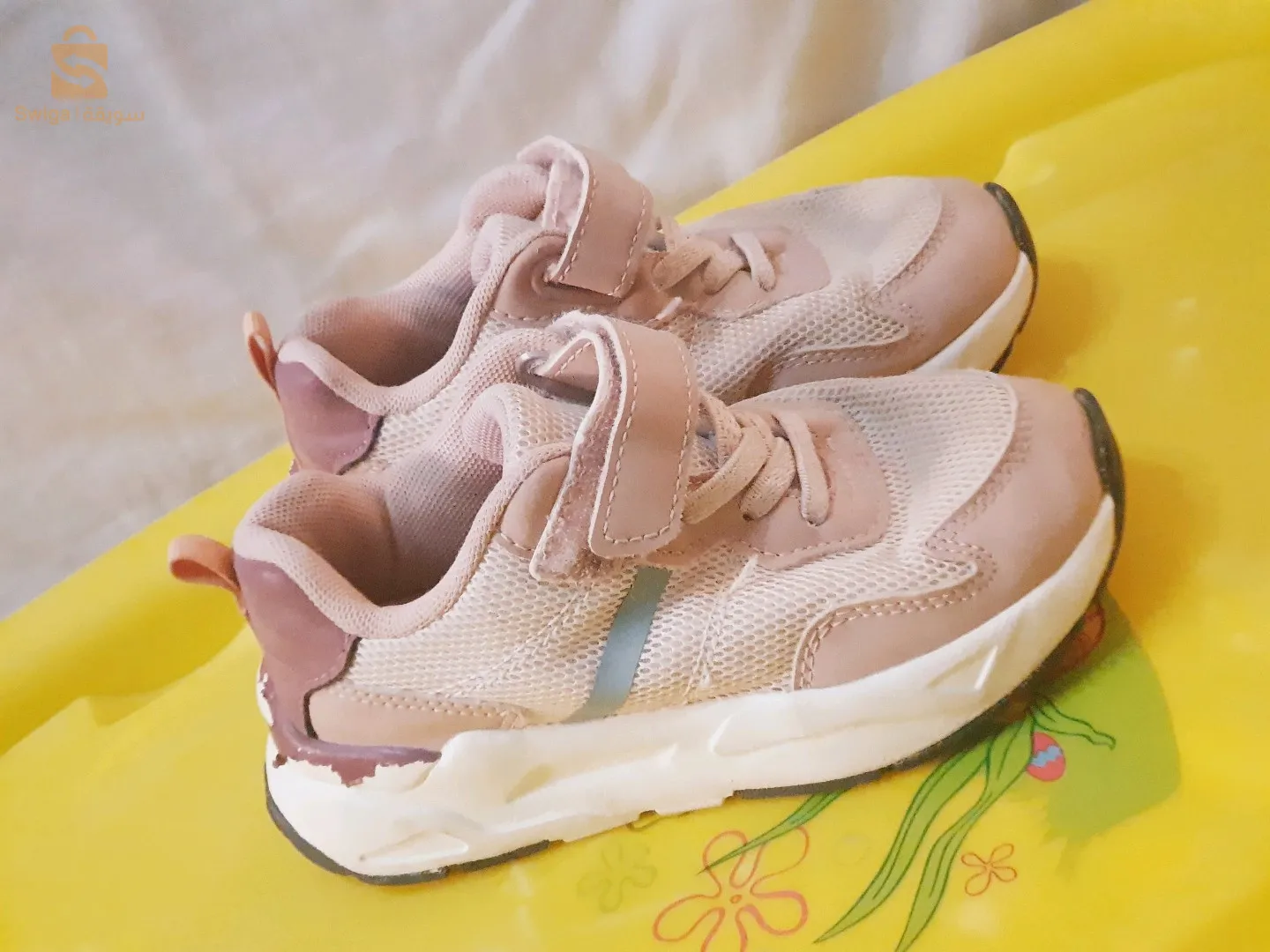 حذاء رياضي بنات kiabi