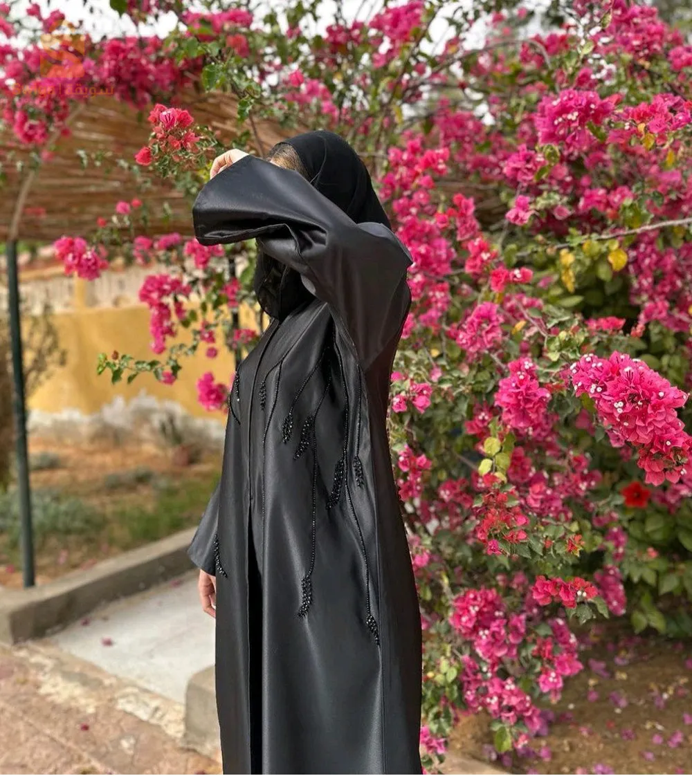 التوصيل متوفر 58 ولاية
عبايات خليجية 🇦🇪 ✨ اصلية✨🤍
الحجر حر وسغل يدوي ✨ 
الدفع عند الاستلام
Size available
High quality Abayas
Luxury matte satin / premium quality
Dm us for any enquiry