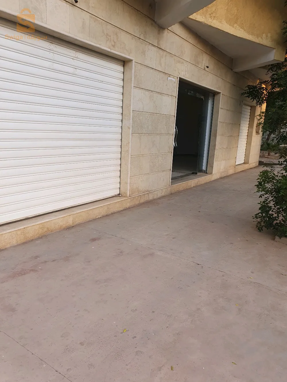Location de deux Locaux commerciaux