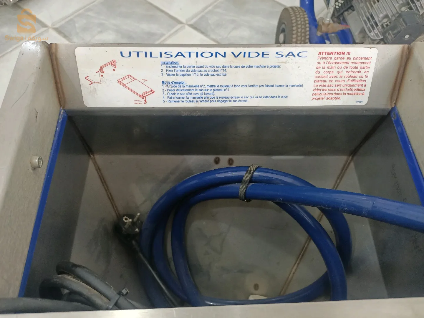 Machine extraction tout produit pâteux filmage et  peinture Europro