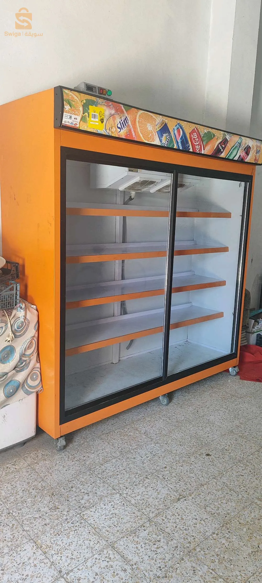 ثلاجة ذات مقاس 2 متر