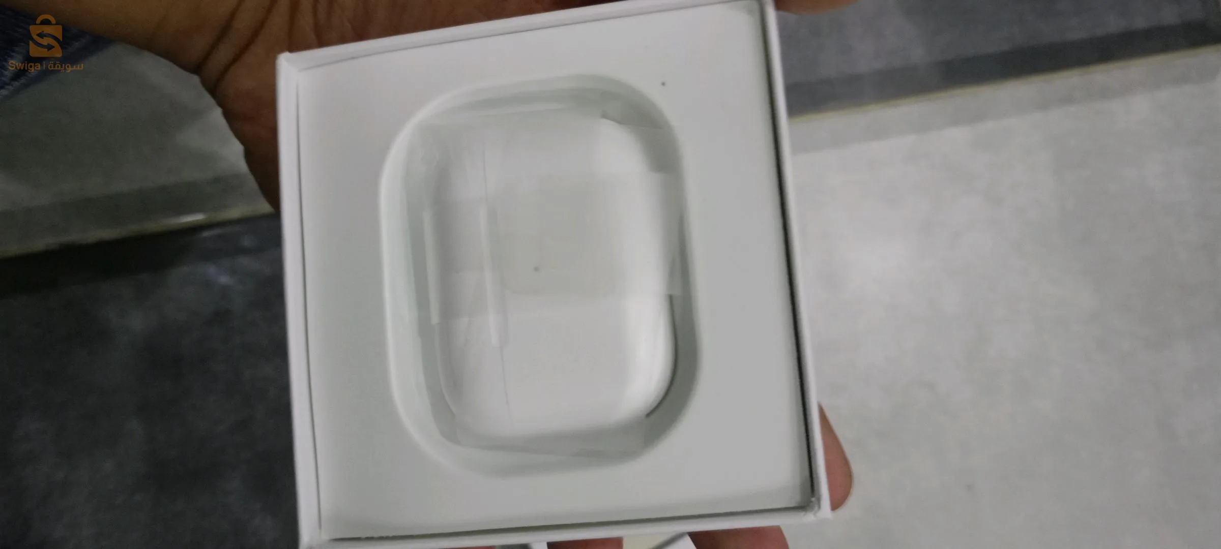 جديد لم يشعل بعد مع سماعته الأصلية